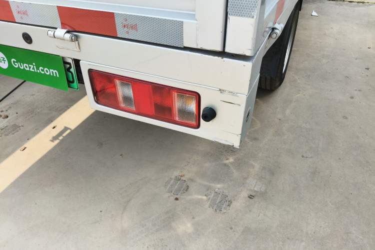 Used Karry Xiaoxiang X7 2024 AVIC Battery (3815 Cargo Box) Side-Panel Truck – Deluxe Model Right Rear Taillight