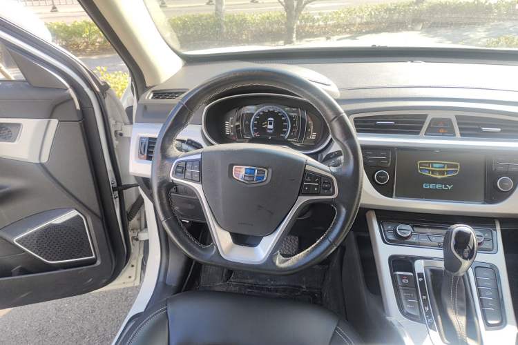 Used Geely Auto Emgrand X7 Sport 2016 1.8TD Automatic Smart Model Steering Wheel