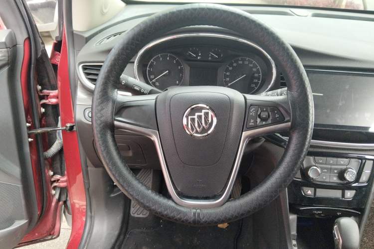 Used Buick Encore 2017 18T Automatic Two-Wheel Drive Urban Leading Model Steering Wheel