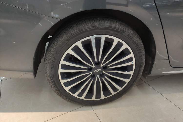 Used Chery Fengyun A8L 2025 1.5 TGDI 145 km Luxury Version