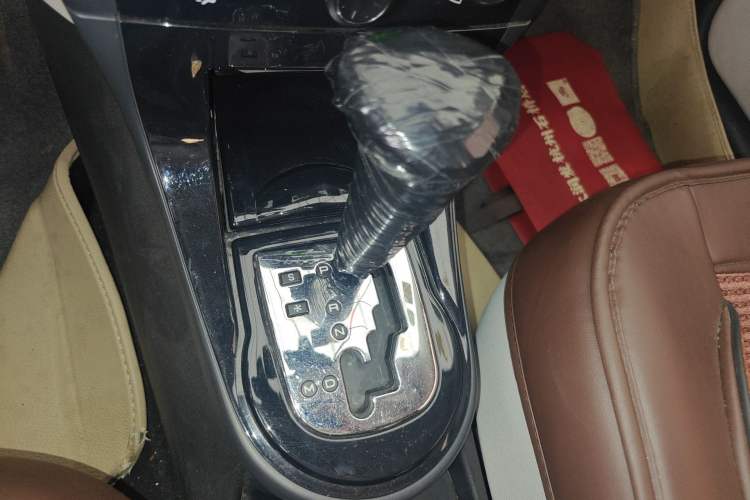 Used Citroen C-Quatre 2013 Hatchback 1.6L Automatic LeShang Model Gear Lever