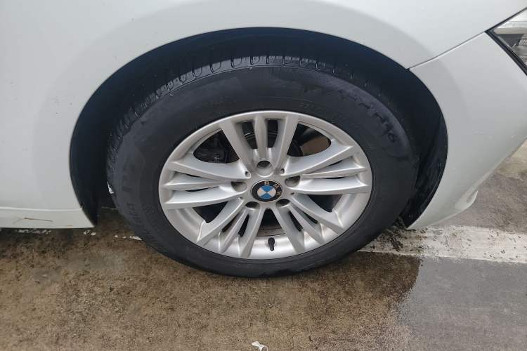 Used BMW 3 Series 2014 320Li Fashion Model
