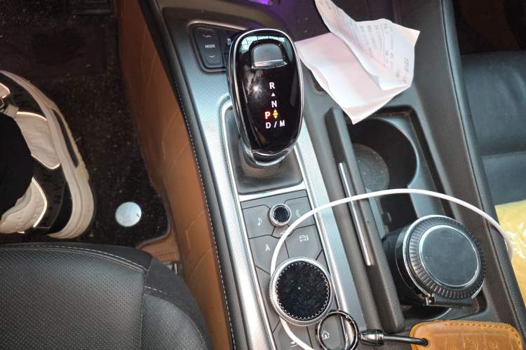 Used Cadillac CT5 2024 28T Luxury Pro Trim Gear Lever