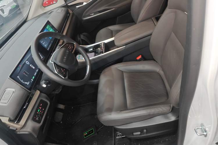 Used SAIC MAXUS Maxus G50 PHEV 2025 Leading Edition
