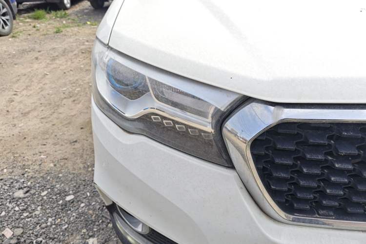 Used Haval H1 2016 Revised Version Blue Badge 1.5L AMT Comfort Edition
