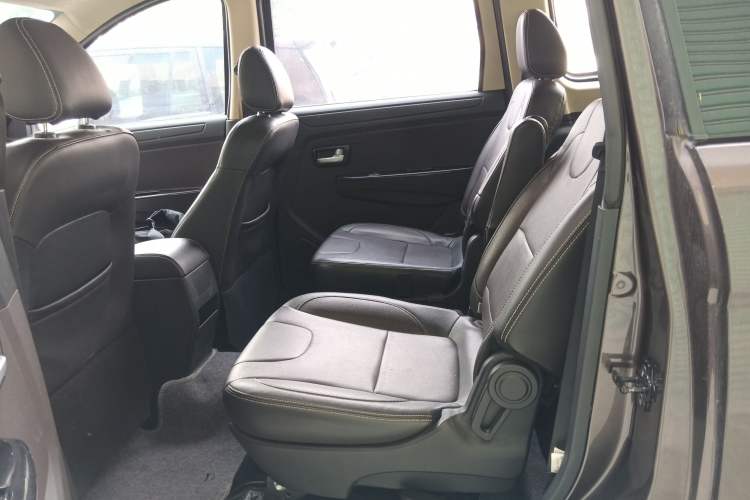 Used Dongfeng Fengon 330 2018 1.5L 330S Comfort Edition DK15 Left Rear Seat