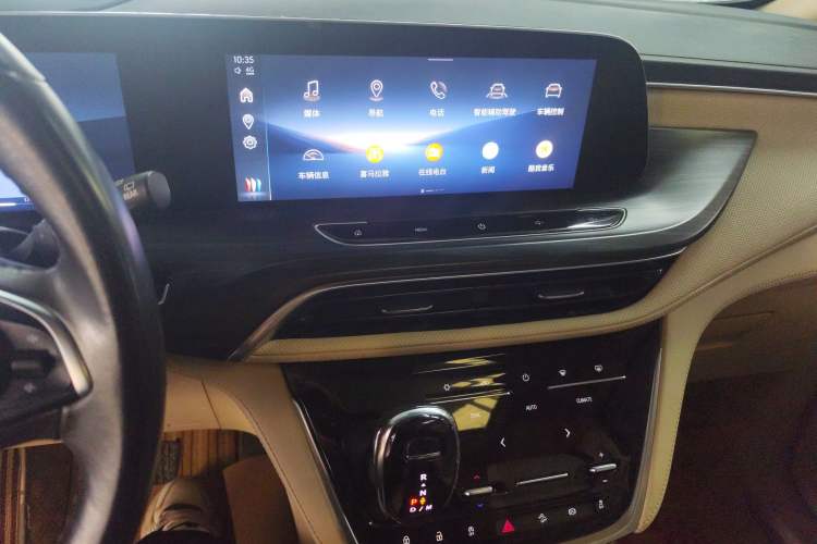 Used Buick GL8 2022 ES Landtrek 653T Luxury Edition