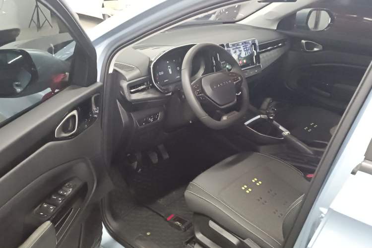 Used Baojun RM-5 2019 1.5L Manual Elite Edition with 24-hour Online Service 5 Seats
