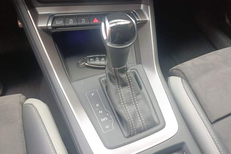 Used Audi Q3 2022 40 TFSI Fashion Dynamic Model