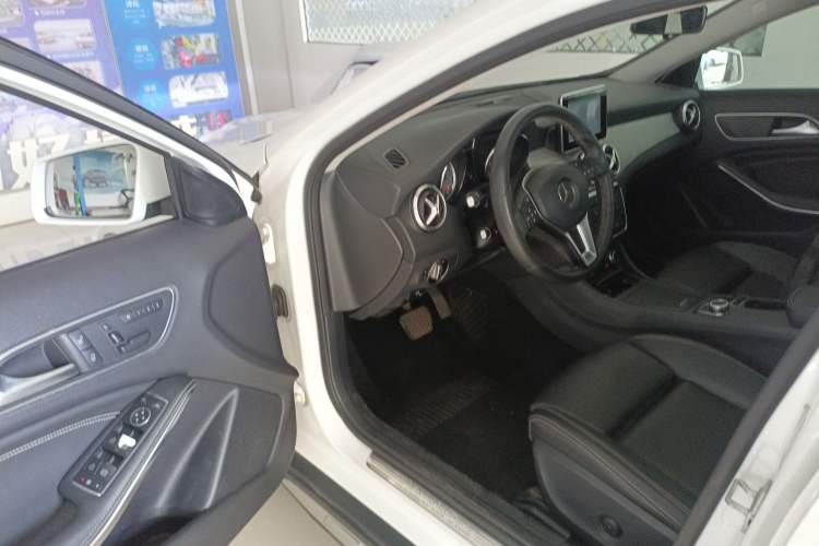 Used Mercedes-Benz GLA 2016 GLA 200 Fashion Model Driver Seat