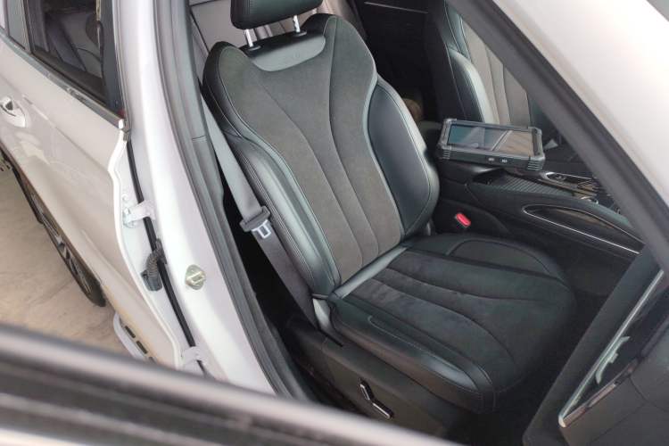 Used Geely Auto Monjaro L 2024 2.0TD High-Power Automatic Two-Wheel Drive Skyline Edition
