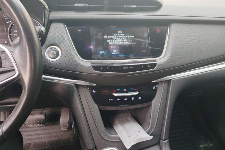 Used Cadillac XT5 2018 25T Luxury Model