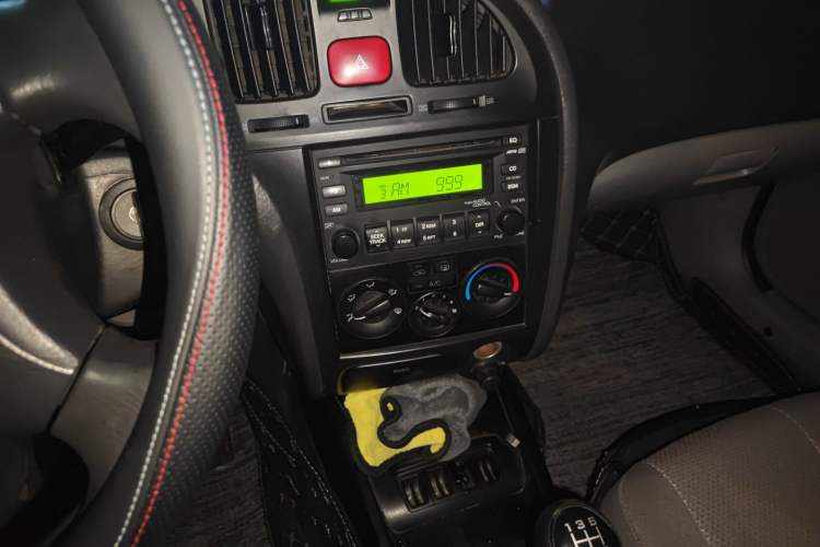 Used Hyundai Elantra 2011 1.6L Manual Comfort Version
