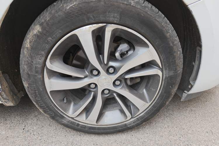 Used Buick Verano 2020 20T CVT Leading Edition Right Front Wheel Hub