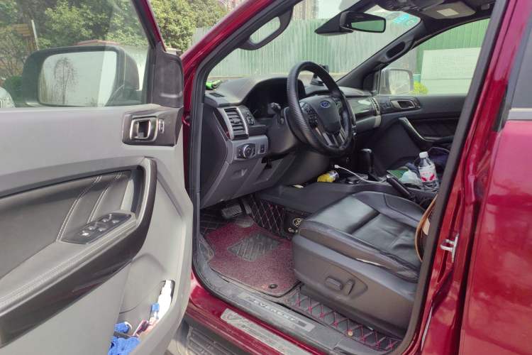 Used Ford Everest 2016 2.0T Gasoline Automatic 4x4 Flagship Edition
