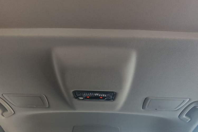 Used BMW 5 Series 2014 525Li Luxury Design Package
