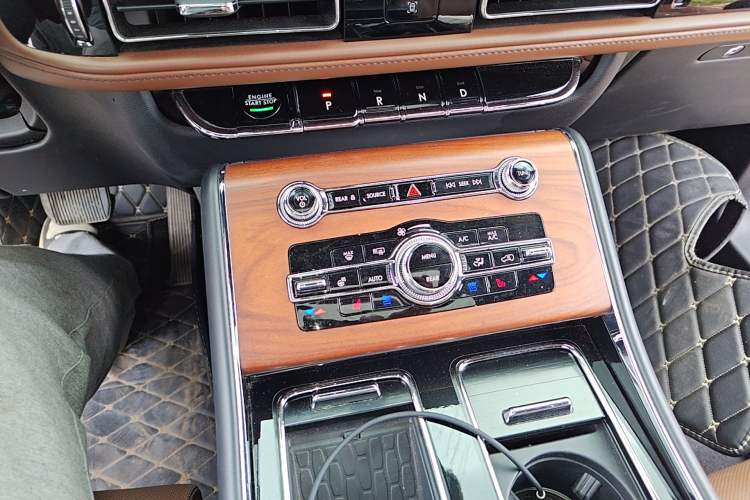 Used Lincoln Aviator 2022 3.0T V6 Four-Wheel Drive Luxury Edition