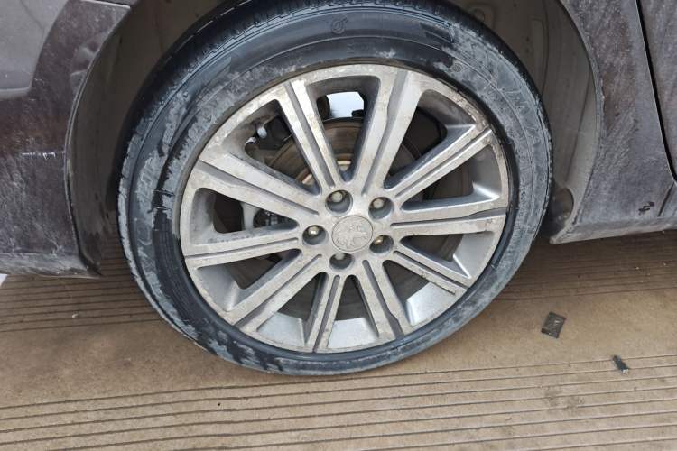 Used Peugeot 408 2015 1.2T Automatic Luxury Edition Right Rear Wheel Hub