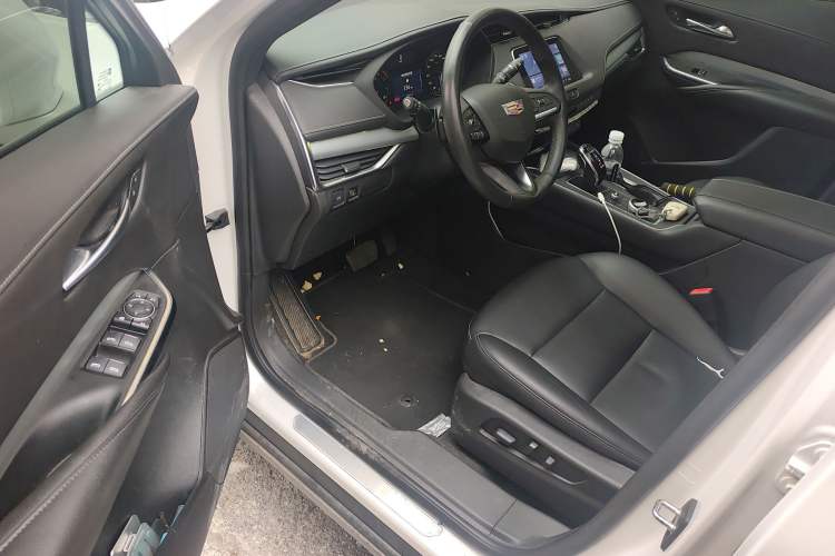 Used Cadillac XT4 2021 28T Two-Wheel Drive Leading Version
