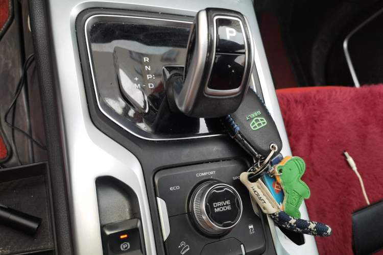 Used Geely Auto Haoyue 2020 1.8TD DCT Luxury 7-Seater Gear Lever