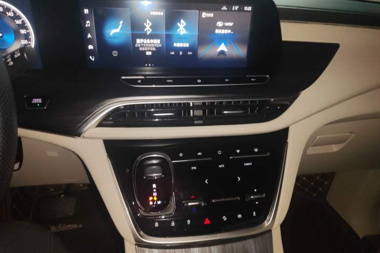 Used Buick GL8 2022 ES Landtrek 653T Comfort Edition