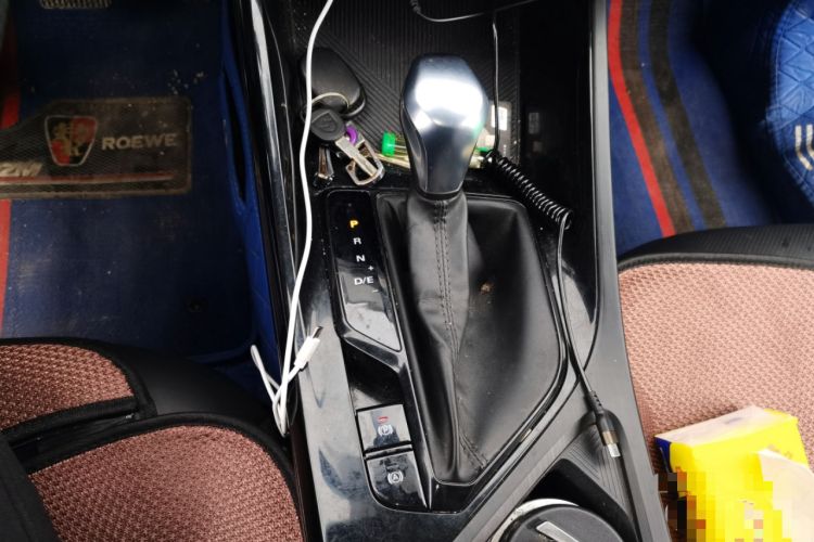 Used Roewe i5 2021 1.5L CVT Black Gold Edition
