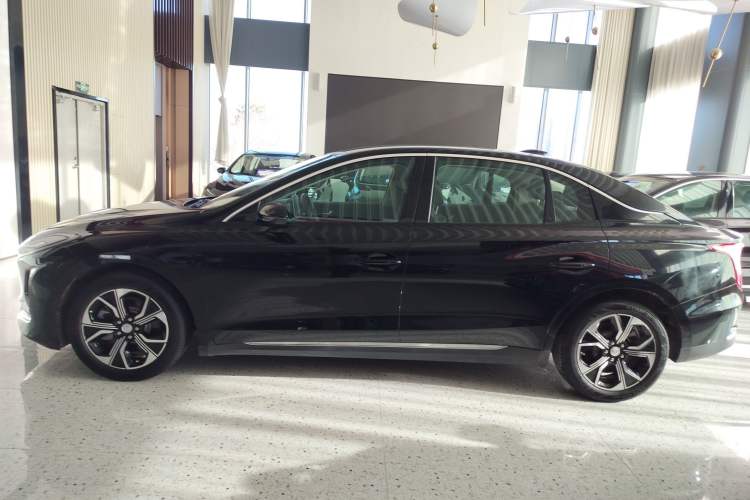 Used Hongqi E-QM5 2023 Revised Version Basic Travel Edition