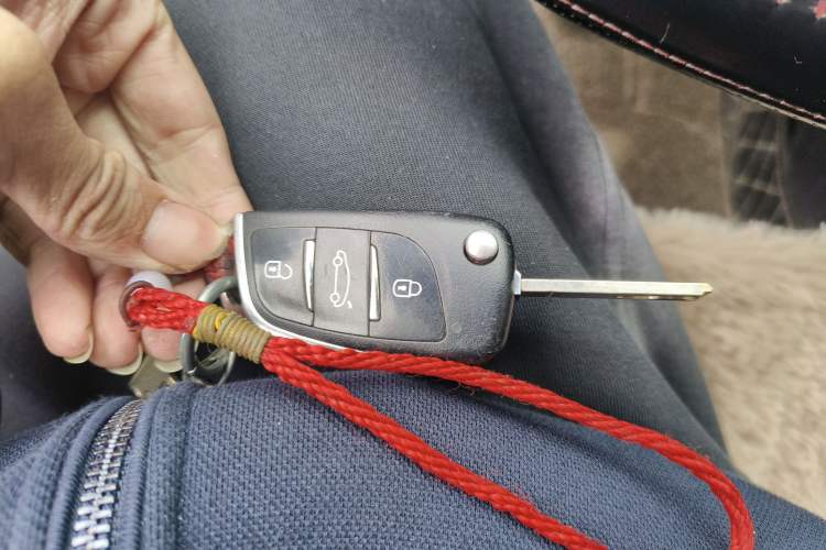 Used Peugeot 308 2012 1.6L Manual YouShang Edition
