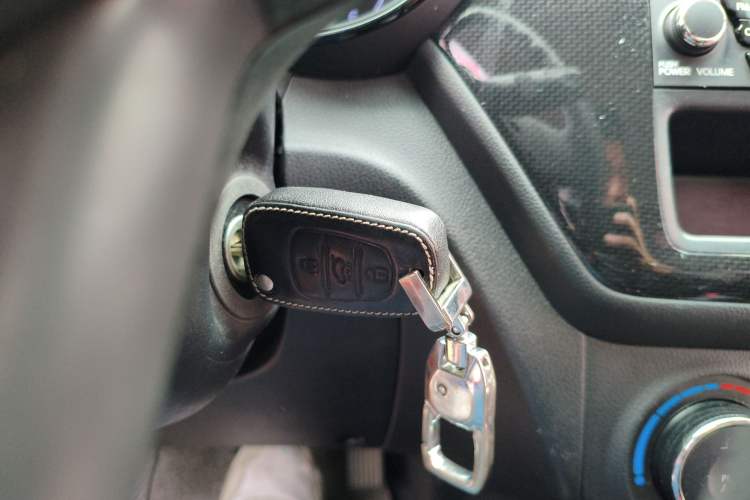 Used Kia K2 2012 Hatchback 1.4L MT Cool Edition Commemorative Model