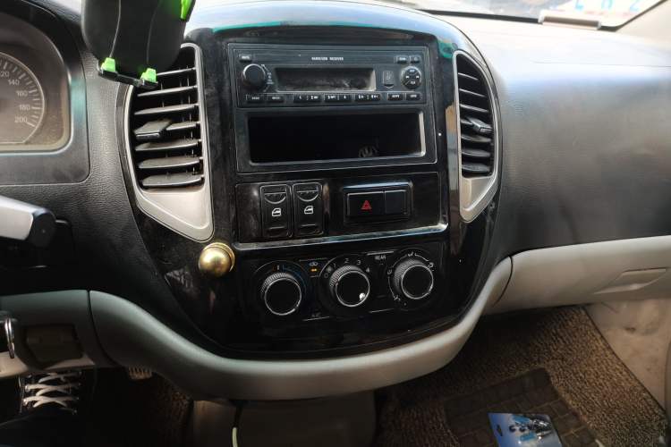 Used FORTHING Lingzhi 2018 M3 1.6L 7-Seater Comfort Model
