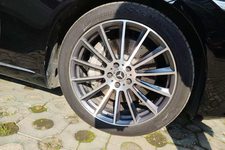 Used Mercedes-Benz S-Class 2021 S 400 L Business Model Right Front Wheel Hub