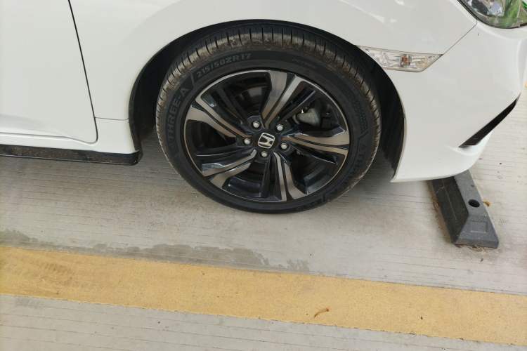 Used Honda Civic 2019 220TURBO CVT Dynamic Edition China VI Emission Standard Right Front Wheel Hub