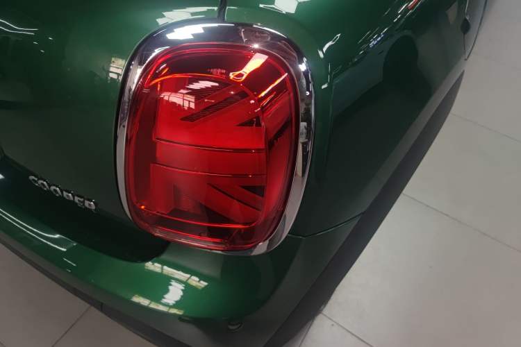 Used MINI 2022 Updated 1.5T COOPER Artist
