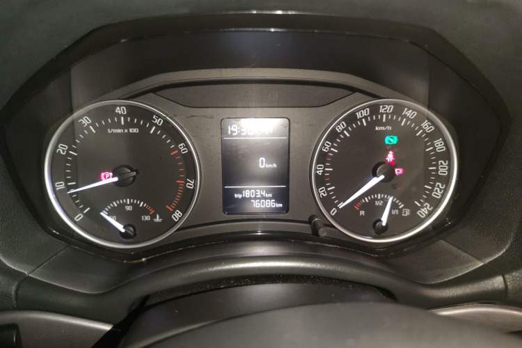 Used Skoda Octavia 2013 1.6L Automatic Yijun Edition Instrument Cluster