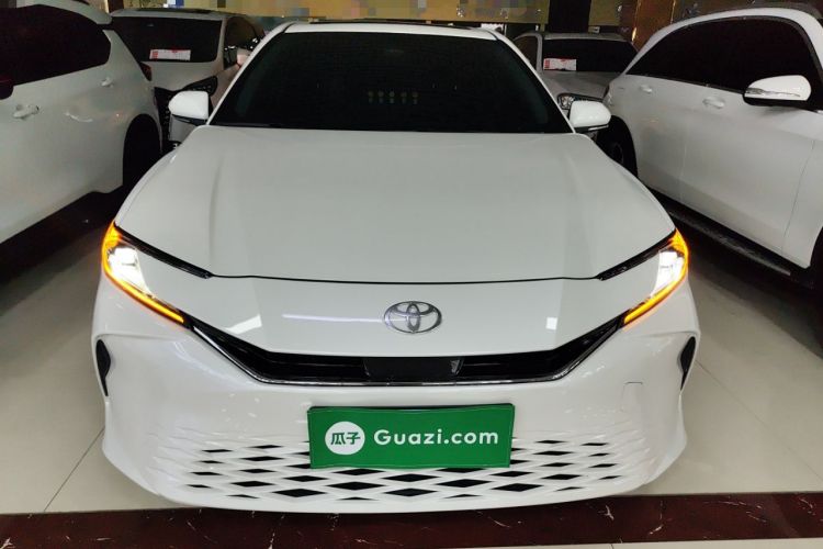 Used Toyota Camry 2024 Dual-Motor 2.0 HE Elite Edition
