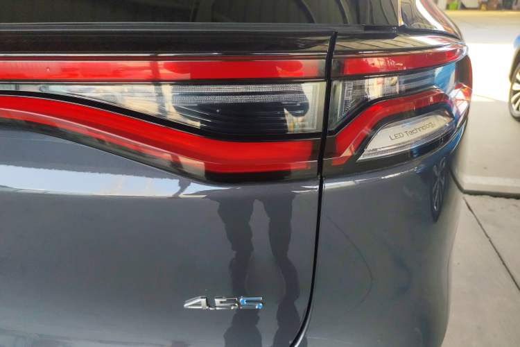 Used BYD Tang New Energy 2019 DM 2.0T All-Wheel Drive Connected Leading Model 7 Seats China VI Standard