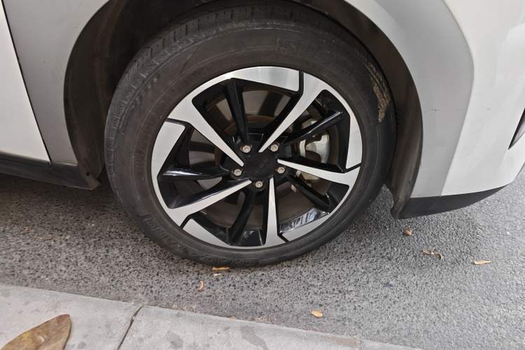 Used AION Y 2023 Younger Star Edition
