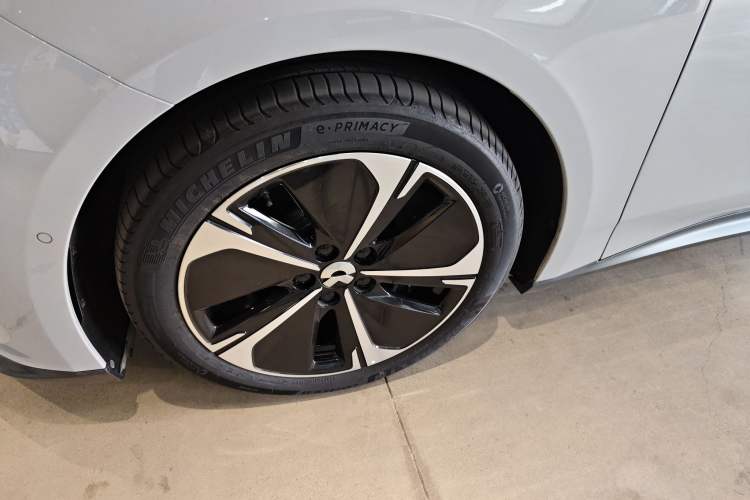 Used Nio ET5T 2024 75kWh Touring Left Front Wheel Hub