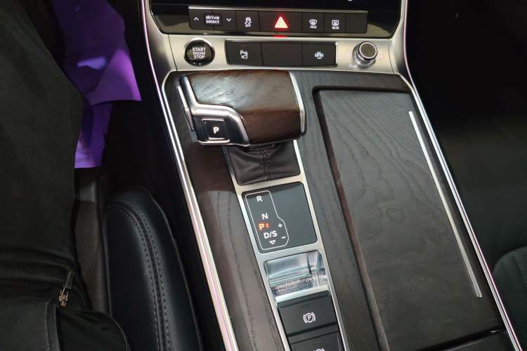 Used Audi A6L 2022 45 TFSI quattro Prestige Elegant Edition
