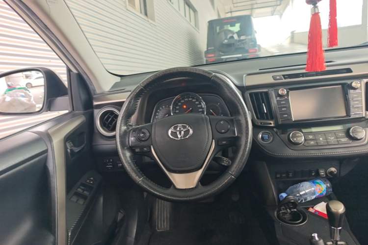 Used Toyota RAV4 2013 2.0L CVT Four-Wheel Drive New Edition
