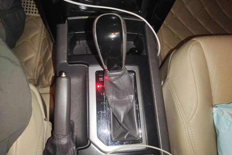 Used Toyota Prado 2014 2.7L Middle East Version Parallel Import Gear Lever