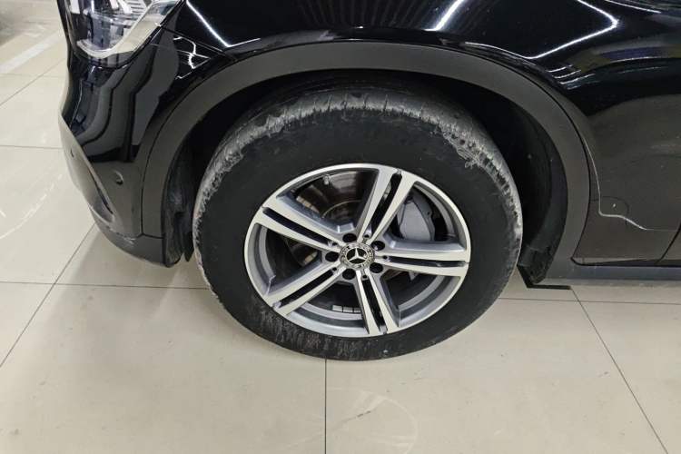 Used Mercedes-Benz GLC 2021 GLC 260 L 4MATIC Dynamic Edition Left Front Wheel Hub