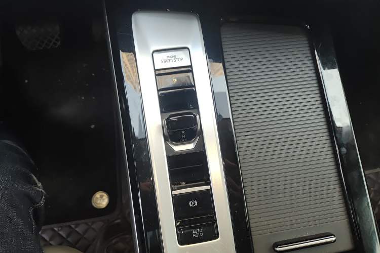 Used Volkswagen Tavendor 2023 330TSI Luxury Touring Edition