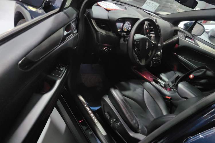 Used Lincoln MKC 2014 2.0T Two-Wheel Drive Deluxe Edition