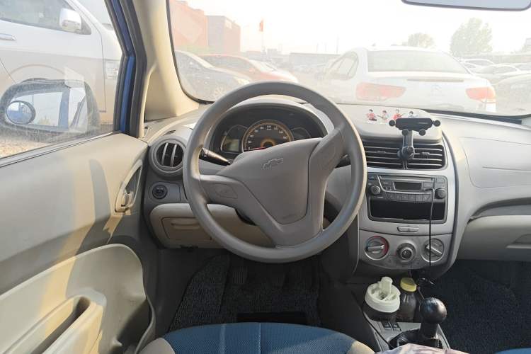 Used Chevrolet Sail 2013 Sedan 1.2L Manual Fashionable Happiness Edition Steering Wheel