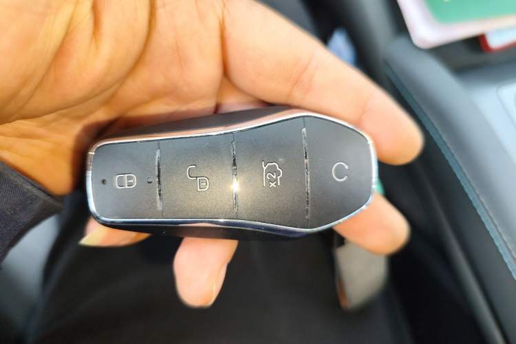 Used BYD Qin L 2024 DM-i 120KM Excellence Model Vehicle Key