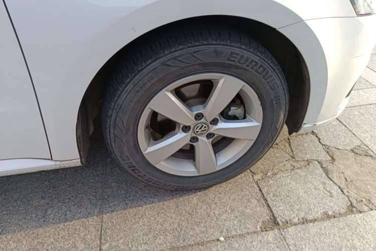 Used Volkswagen Lavida 2019 Lavida Start 1.5L Automatic Trendy Version China VI Standard Right Front Wheel Hub