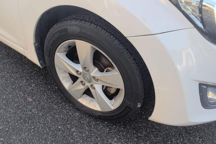 Used Hyundai Elantra (5th Generation / Langdong) 2012 1.6L Automatic Fashion Edition