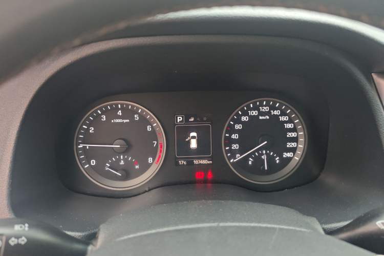 Used Hyundai Tucson 2015 2.0L Automatic Two-Wheel Drive Smart Version
