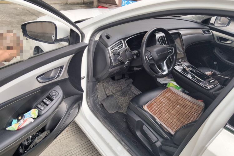 Used Roewe i6 MAX New Energy 2022 EV 600 Grand Touring Edition with Skyroof
